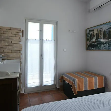 Admiral'S Villa Loutra  Exterior photo